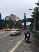 重庆八旬老人骑电动车出游 迷失方向闯入高速路