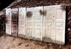 重庆发现叠加墓葬群出土罕见文物