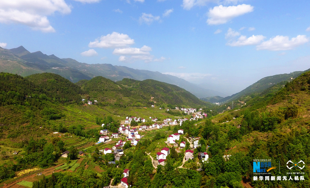 三峡张钱邓李_三峡旅游职业技术学院读一年多少钱_学院 |重庆三峡职业