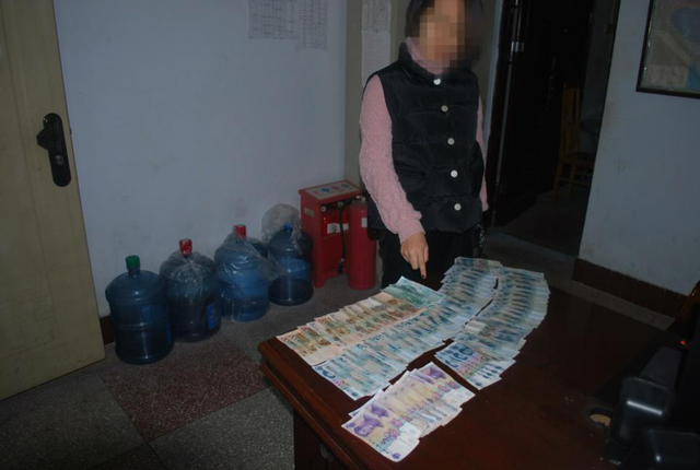 偷配朋友家钥匙入室 盗窃千元秒被抓