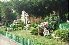 市民又添休闲娱乐好去处  快来龙脊广场看叠石堆山