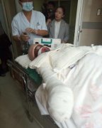 郭佳佳接受首次手术 手术顺利但手指可能保不住