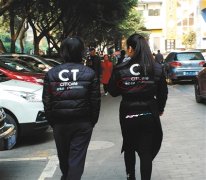 喝咖啡还可以送电话？