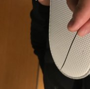 女孩住酒店被针扎伤脚趾 近5cm缝衣针刺穿拖鞋鞋底