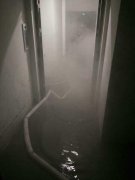 小区车库浓烟滚滚 业主们吓出了一身冷汗