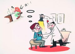 这个小伙因为一个动作把自己送进医院
