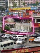 暴雨导致走廊变瀑布，重庆奉节多人被困