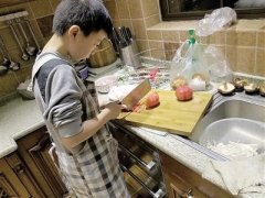 重庆一小学班级37个孩子都会做20个拿手菜