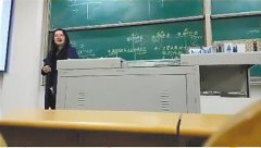 重庆一女老师下课时间给学生唱越剧 圈粉无数