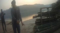 重庆丰都两少年 好心帮忙反被抢