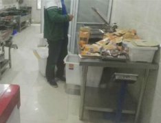 重庆奉节无证加工牛肉干 这样的牛肉干你敢吃吗