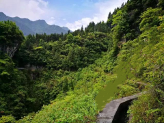 惊险！悬崖绝壁 空中栈道 重庆你肯定不晓得的地方