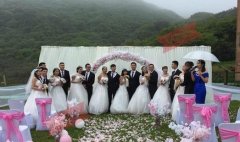 全班43人15对情侣 重庆举行集体婚礼