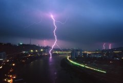 重庆遭遇入汛来历时最长降雨袭击