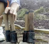 重庆一清漂工意外发现4枚手榴弹 编号清晰有年代感
