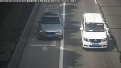 端午三天内环上竟有1502起“机动车乱行”