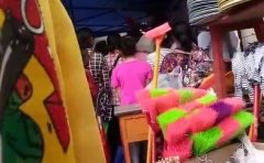 重庆一农贸市场现“百元骗局”
