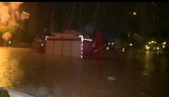 重庆合川深夜突遭大雨袭击 连夜救出149人