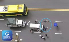 重庆一对男女横穿马路 两车被“吓”得扎堆撞