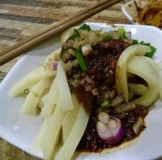 重庆一夫妻店22年卖了上百万碗凉粉