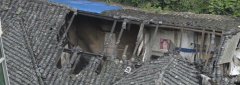 舍不得百年老屋 三户居民险被埋
