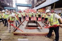 重庆未来新地标“朝天扬帆”封顶