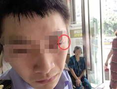 重庆一老人乱摆摊 城管制止倒被打伤