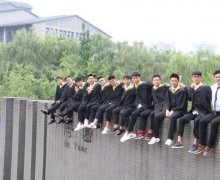 重庆一学霸班全是男生 4年获近14万奖学金