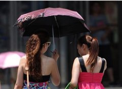 重庆高温不下逼近40℃