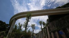 重庆现“空中悬廊”观光步道  步行约需40分钟