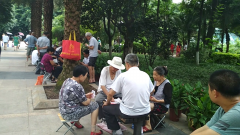 直击！重庆街头大妈大爷们的花样“玩”法