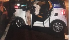 刚拿驾照太兴奋 租车兜风出事故