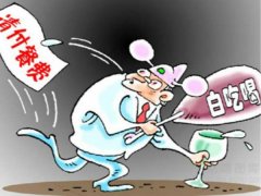 男子吃霸王餐不给钱要求老板：回锅肉不能太肥