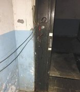 小区门禁修了又坏 谁在捣鬼