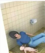 重庆少女厕所产子后扔下5楼 不知孩子父亲是谁