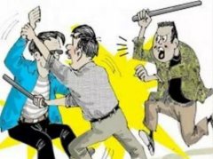 无证酒驾还喊朋友来打人  民警来了他却趁乱逃逸