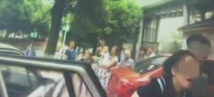 女子绝食抗议父母干涉恋爱  胃疼不止躺在地上打滚