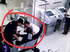 万元存款“失而复得” 老人太兴奋致昏厥