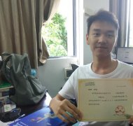 小伙19岁读重大博士：小学仅读了四年