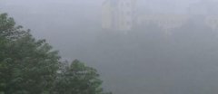 主城区迎入秋首场大雾 周末天气晴好适宜出游