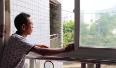 父亲接到一个陌生电话 在重庆读大学的儿子不见踪影