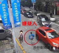 男子闹市偷手机 刚带赃物出门就被抓