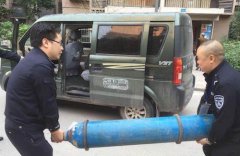 得知有位脑瘫女孩 民警坚持4年奔波帮其更换氧气瓶