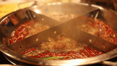 顾客火锅吃得爽 居民晚上不敢开窗