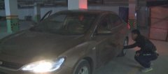 车库施工不设防 你说司机“冤不冤”