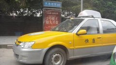 他嫌车费太贵   司机：要不我再把你拉回去？