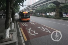 记者实地体验长江路公交优先道:早高峰坐公交至少节省15分钟