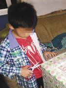 7岁男孩是“生意精” 2元面包转手卖同学5元