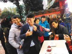 火锅店奇葩招聘引热议：你能吃多辣工资就有多高