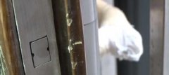 业主跟物业公司闹翻了 小区安全谁保障？
